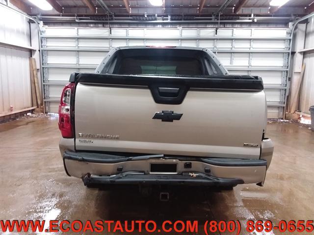 used 2007 Chevrolet Avalanche car, priced at $3,795