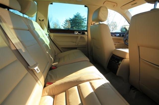 used 2005 Volkswagen Touareg car, priced at $6,295