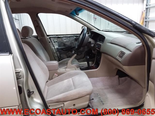 used 1999 Nissan Altima car, priced at $995