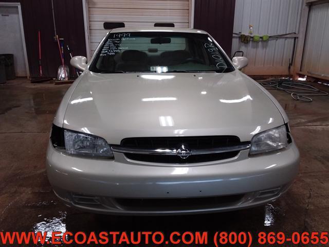 used 1999 Nissan Altima car, priced at $995