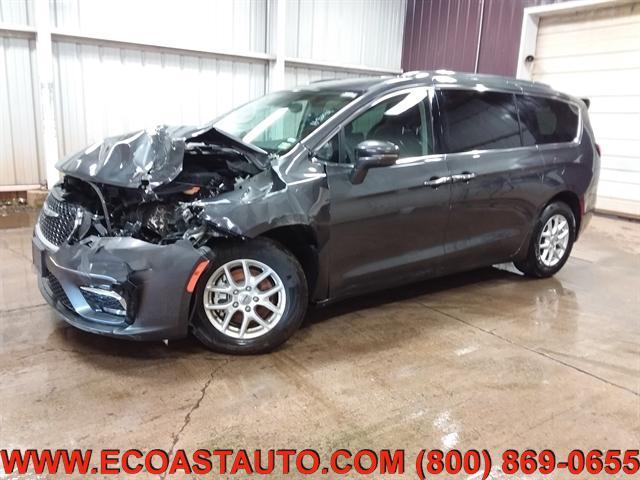 used 2021 Chrysler Pacifica car, priced at $14,795