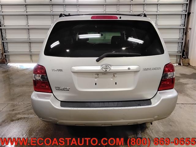 used 2005 Toyota Highlander car, priced at $2,295