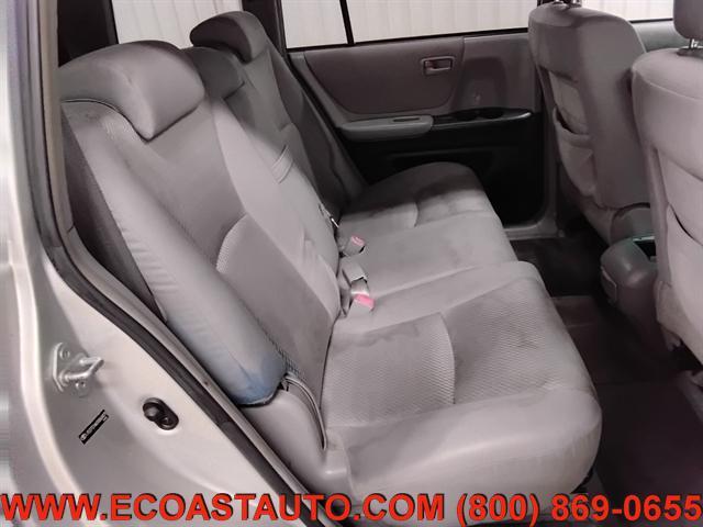 used 2005 Toyota Highlander car, priced at $2,295