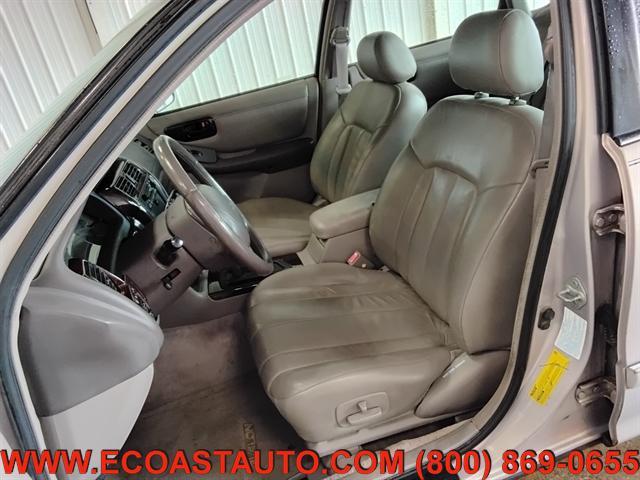 used 1998 Toyota Avalon car, priced at $2,995