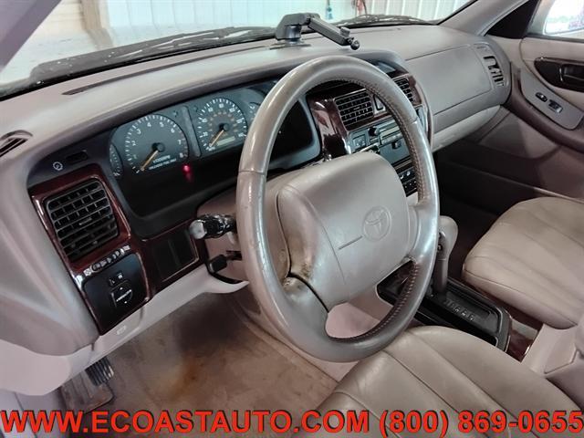 used 1998 Toyota Avalon car, priced at $2,995