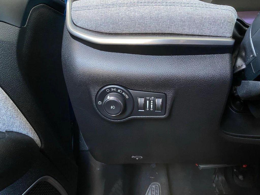 used 2022 Jeep Compass car, priced at $17,117