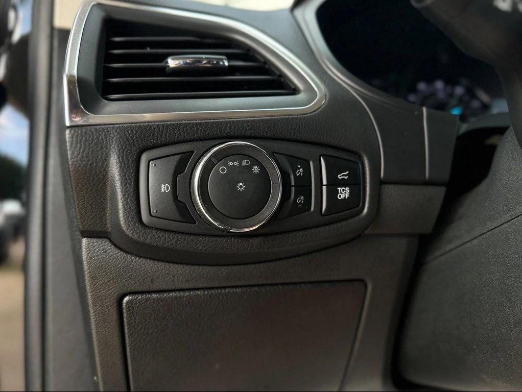 used 2024 Ford Edge car, priced at $25,411