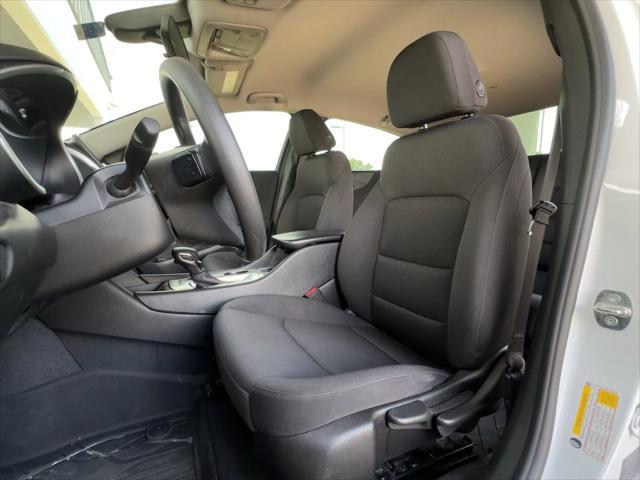 used 2022 Chevrolet Malibu car, priced at $18,998