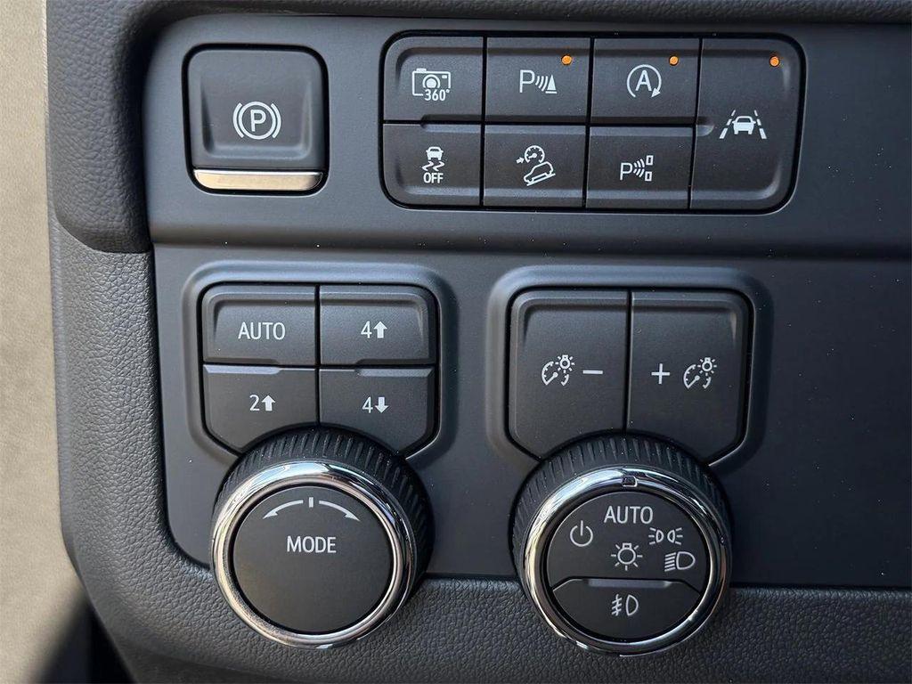 new 2026 Chevrolet Suburban car, priced at $77,625