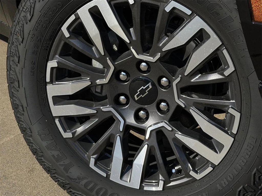 new 2026 Chevrolet Suburban car, priced at $77,625