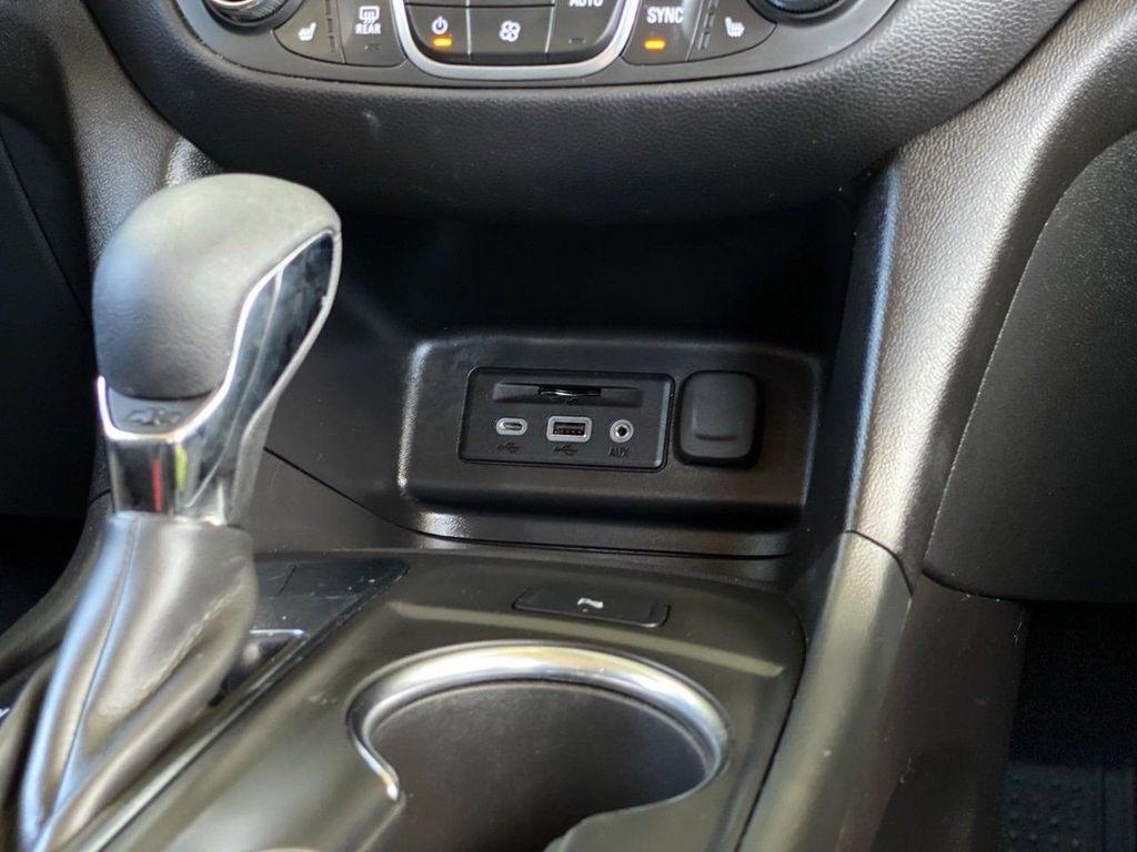 used 2024 Chevrolet Equinox car, priced at $21,896