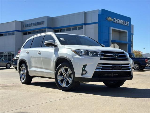 used 2018 Toyota Highlander car, priced at $23,698