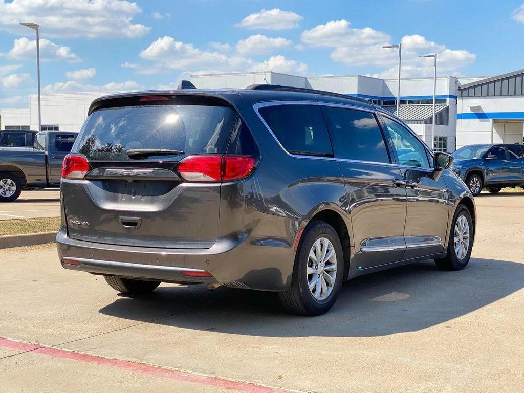 used 2017 Chrysler Pacifica car, priced at $14,987