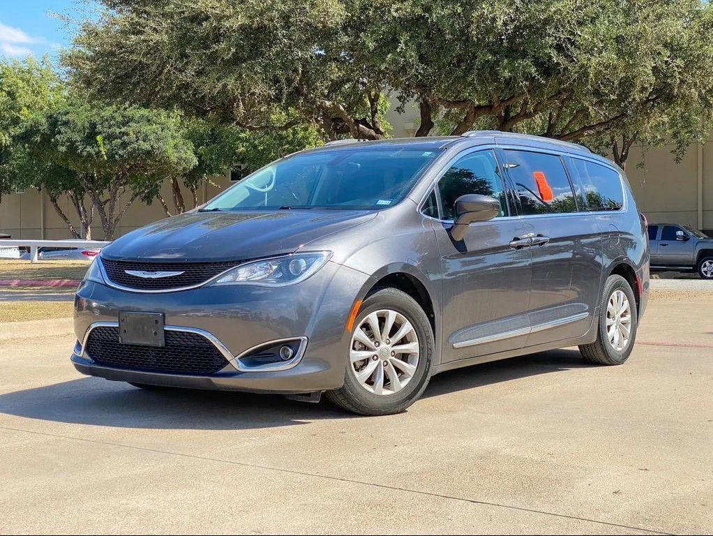 used 2017 Chrysler Pacifica car, priced at $14,987