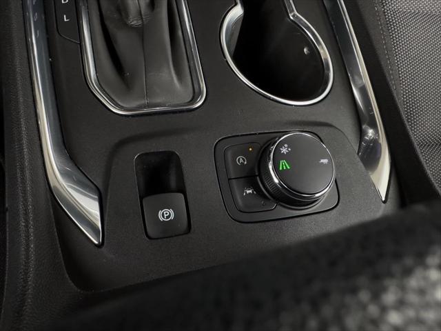 used 2022 Chevrolet Traverse car, priced at $28,500