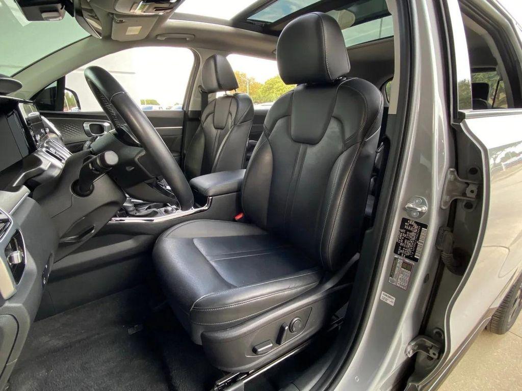 used 2023 Kia Sorento car, priced at $30,566