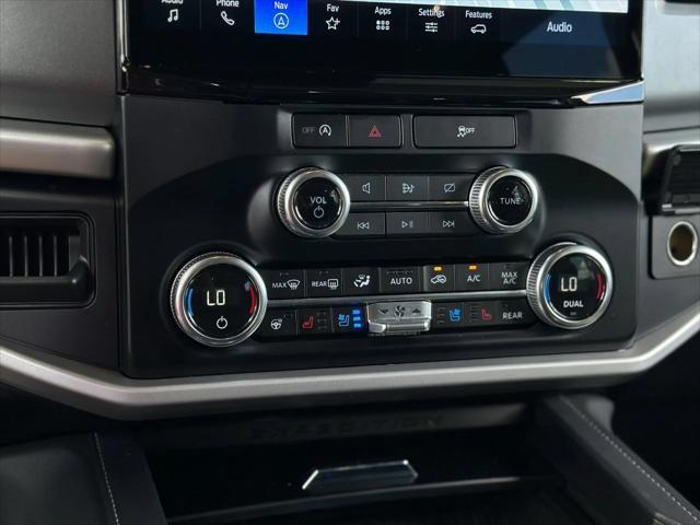 used 2024 Ford Expedition car, priced at $54,219