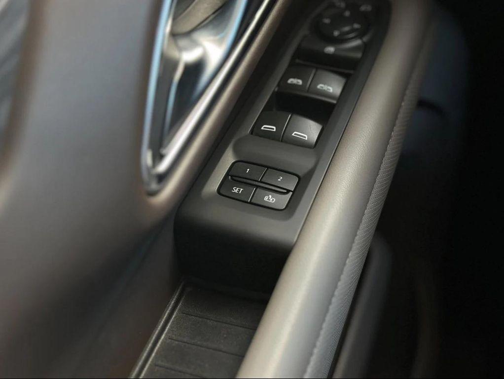 used 2023 GMC Yukon XL car, priced at $48,339