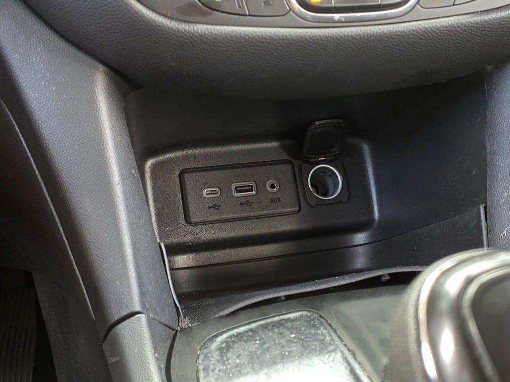 used 2021 Chevrolet Equinox car, priced at $9,995