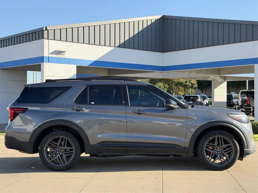 used 2025 Ford Explorer car, priced at $39,962