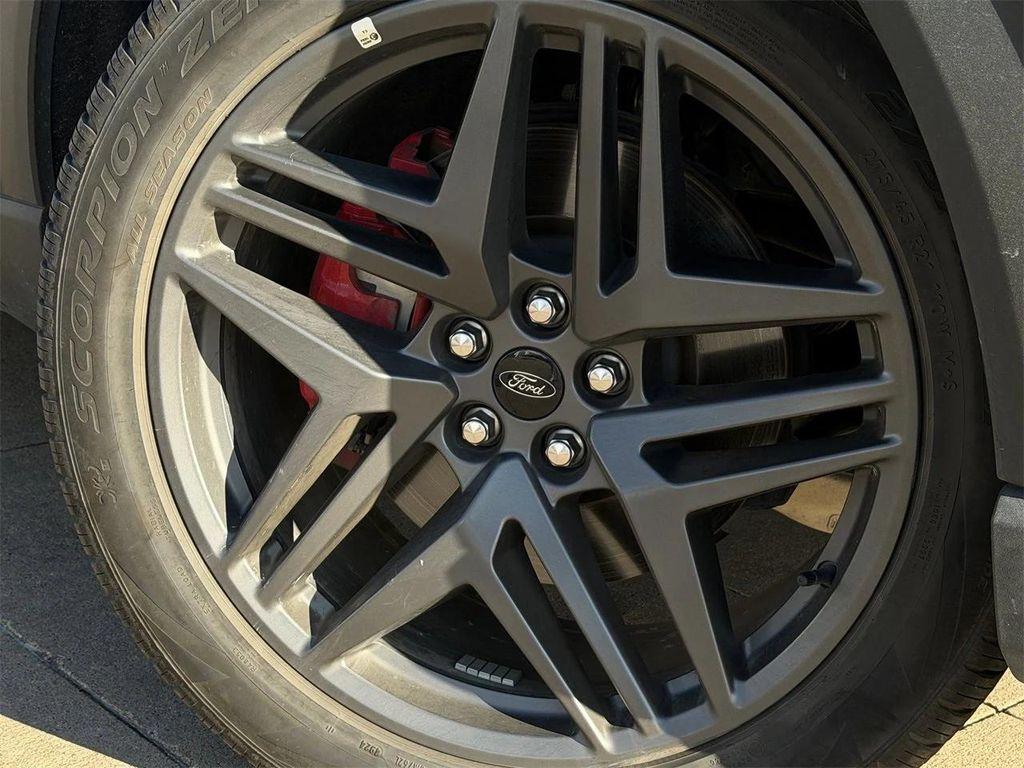 used 2025 Ford Explorer car, priced at $39,962