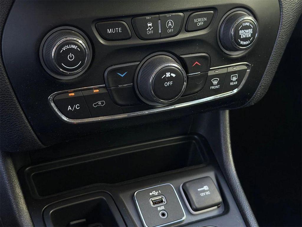 used 2019 Jeep Cherokee car, priced at $13,743