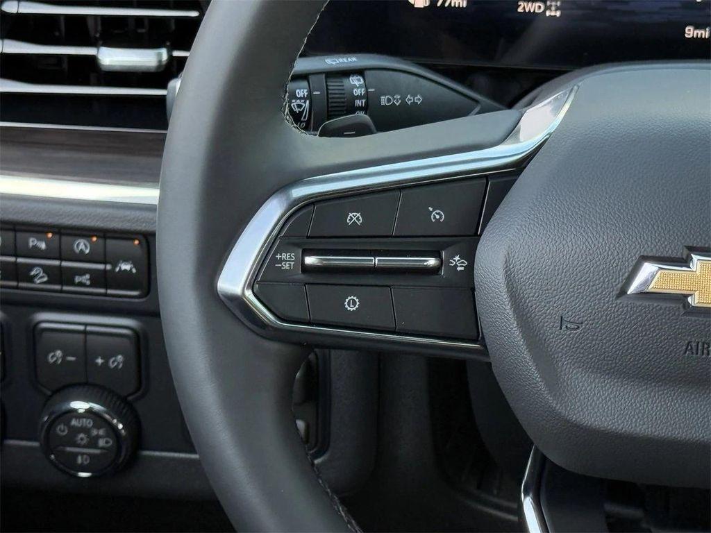 new 2026 Chevrolet Suburban car, priced at $72,270