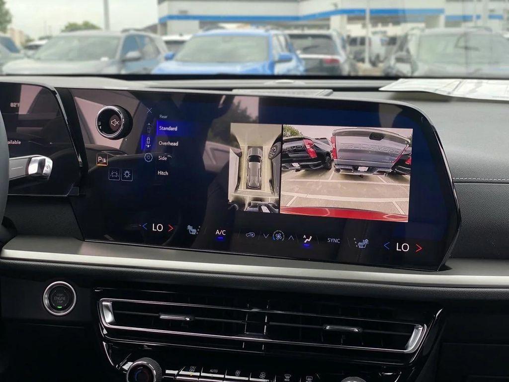new 2025 Chevrolet Traverse car, priced at $43,320
