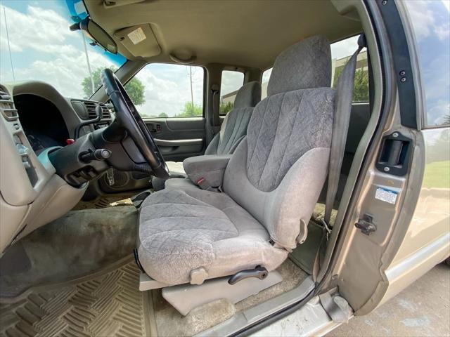 used 2002 GMC Sonoma car, priced at $7,998