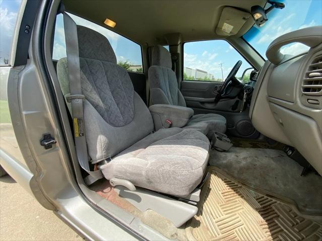 used 2002 GMC Sonoma car, priced at $7,998