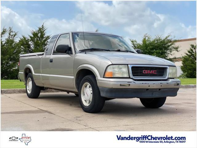 used 2002 GMC Sonoma car, priced at $7,998