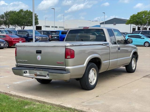 used 2002 GMC Sonoma car, priced at $7,998