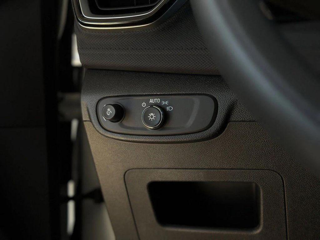 used 2025 Chevrolet TrailBlazer car, priced at $22,848