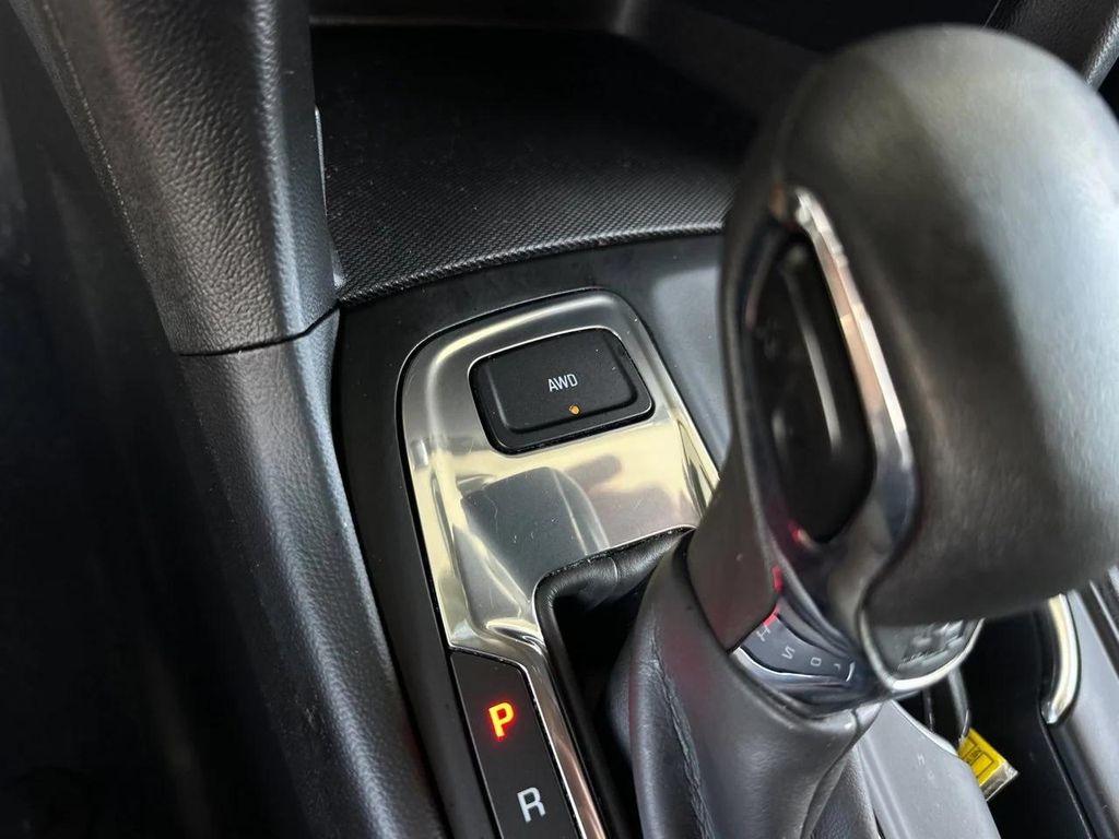 used 2022 Chevrolet Equinox car, priced at $17,987