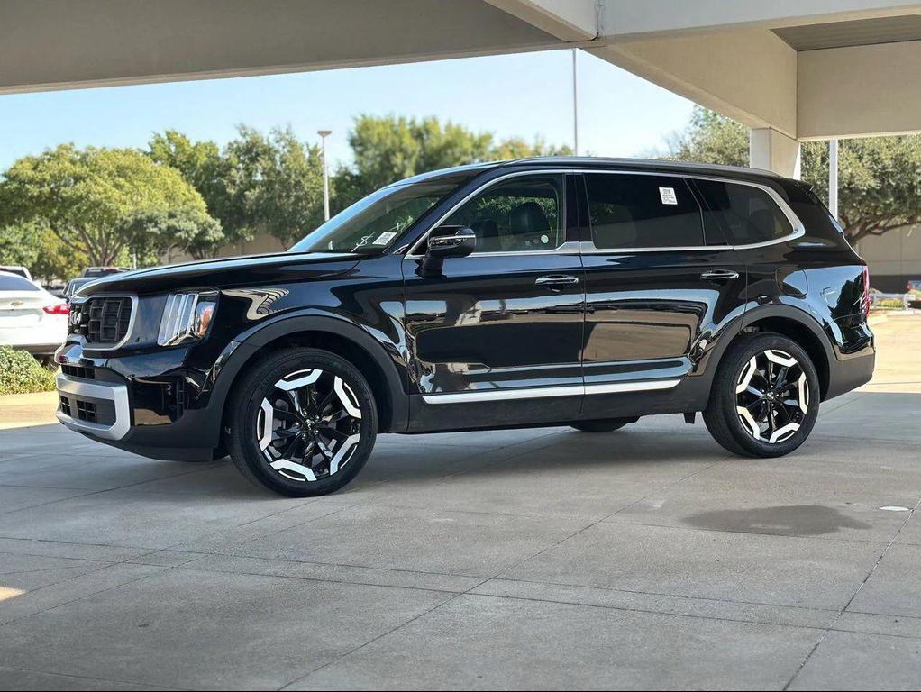 used 2025 Kia Telluride car, priced at $35,069