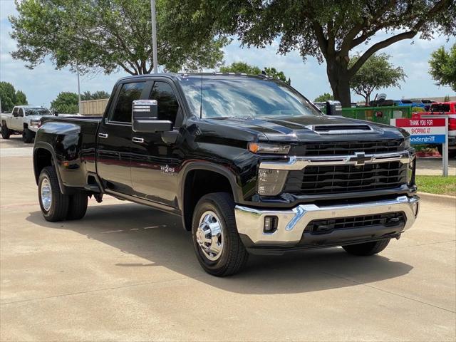 used 2025 Chevrolet Silverado 3500 car, priced at $61,998