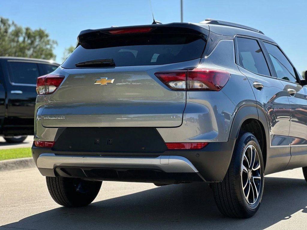 used 2025 Chevrolet TrailBlazer car, priced at $24,216