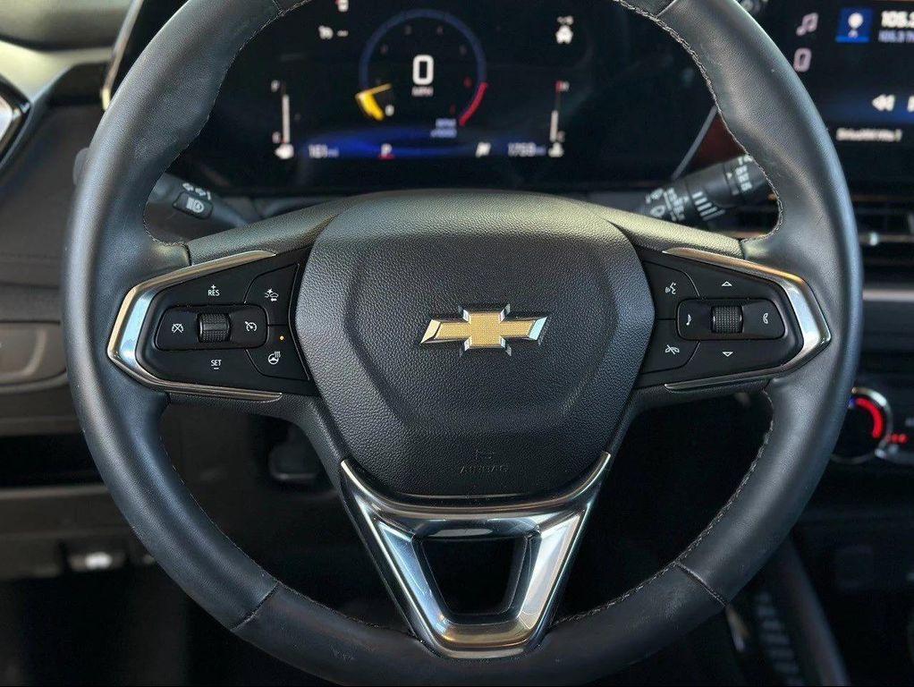 used 2025 Chevrolet TrailBlazer car, priced at $24,216