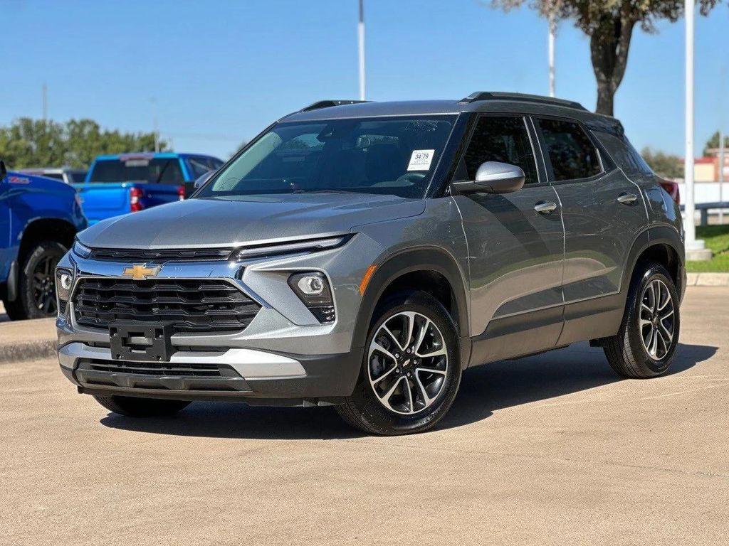 used 2025 Chevrolet TrailBlazer car, priced at $24,216