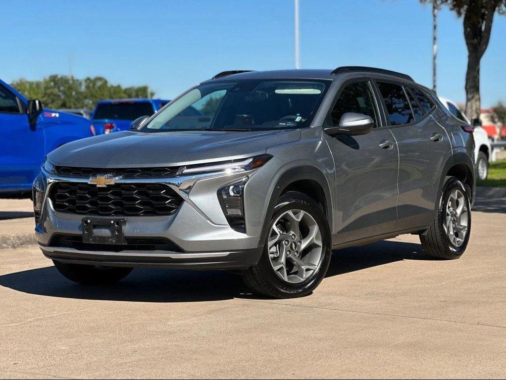 used 2025 Chevrolet Trax car, priced at $18,790
