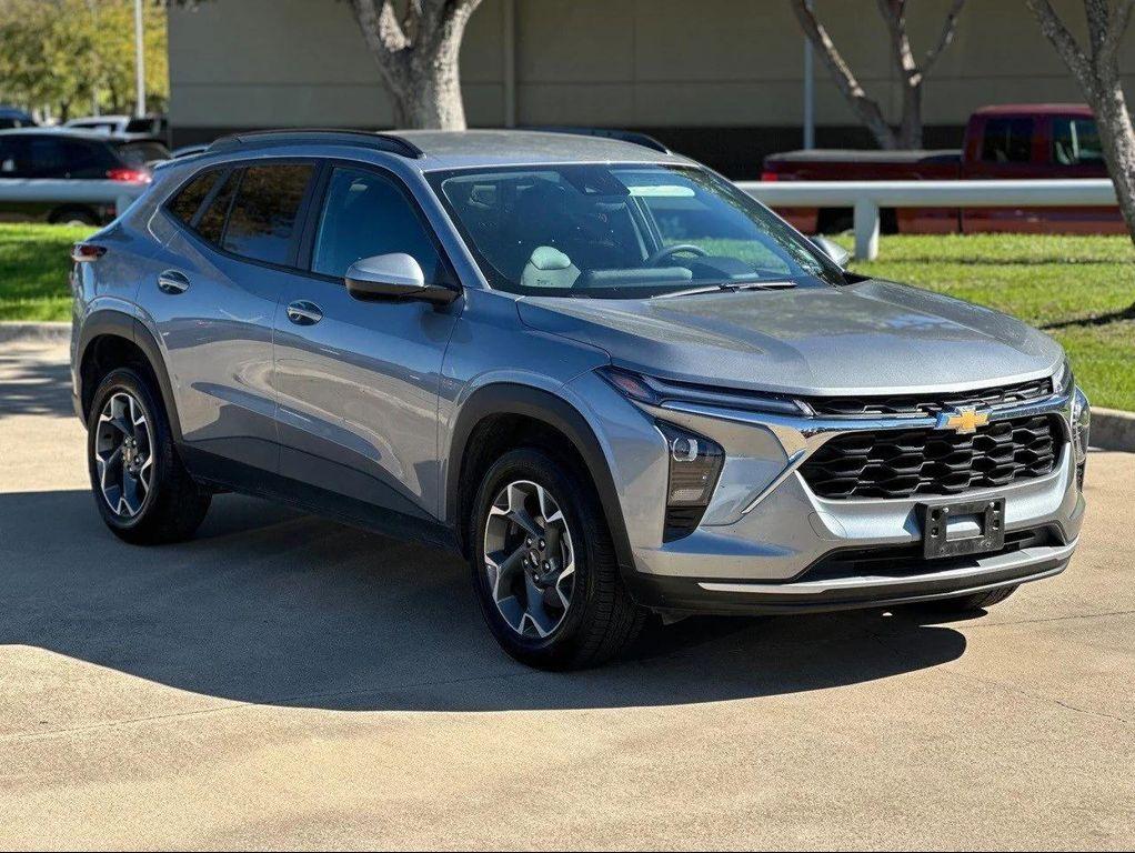 used 2025 Chevrolet Trax car, priced at $18,790