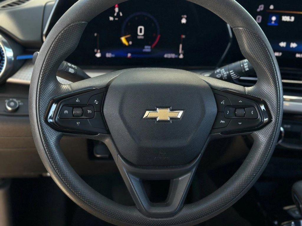 used 2025 Chevrolet Trax car, priced at $18,790