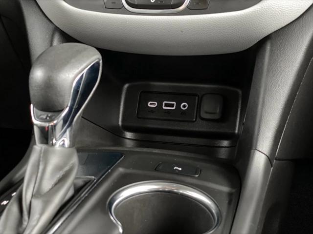 used 2022 Chevrolet Equinox car, priced at $24,300