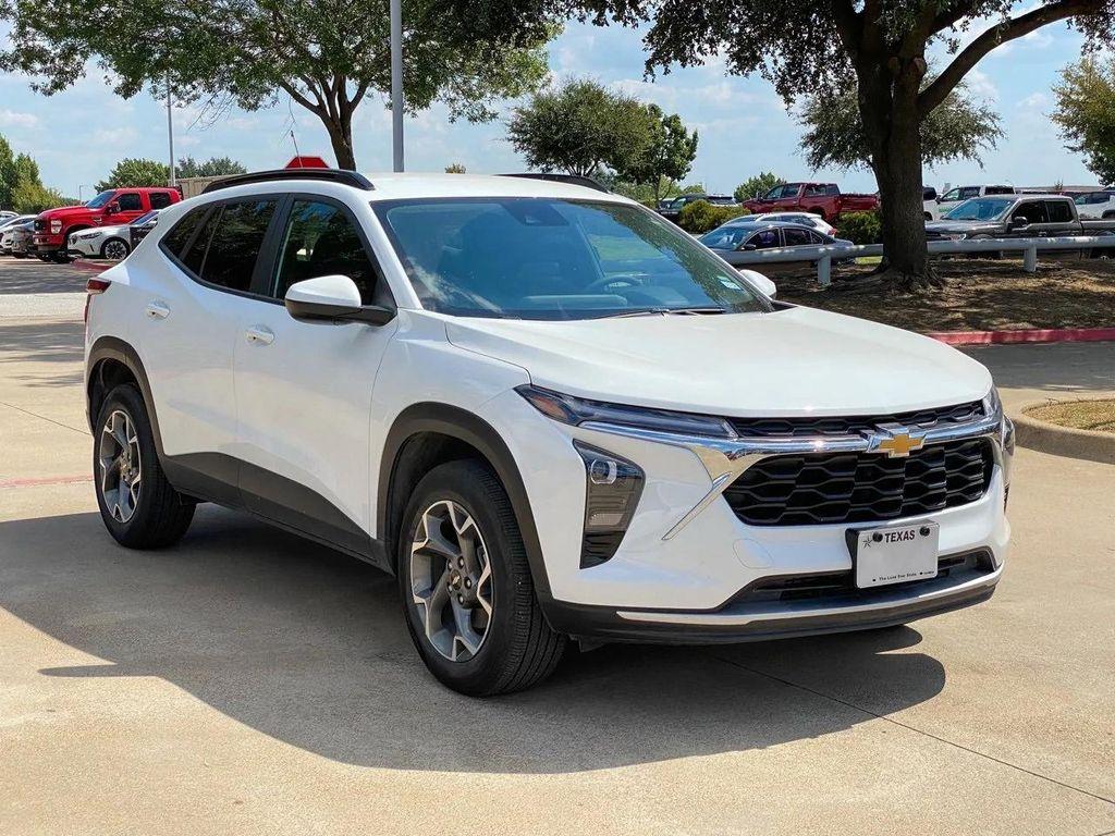 used 2025 Chevrolet Trax car, priced at $22,461