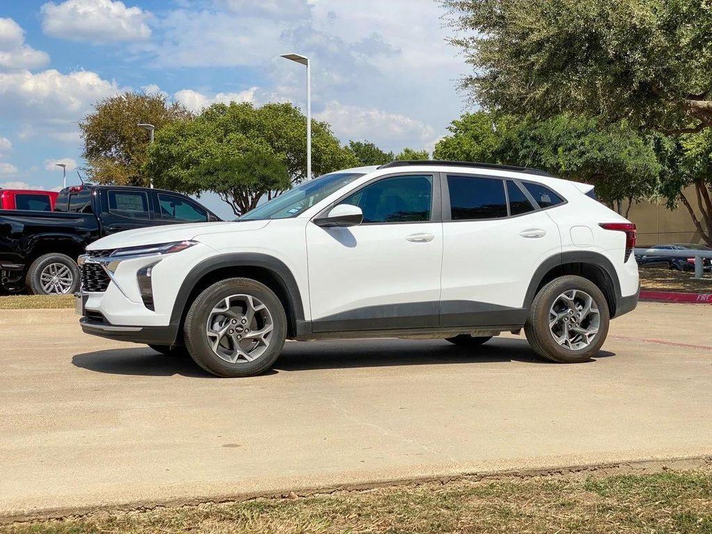 used 2025 Chevrolet Trax car, priced at $22,461