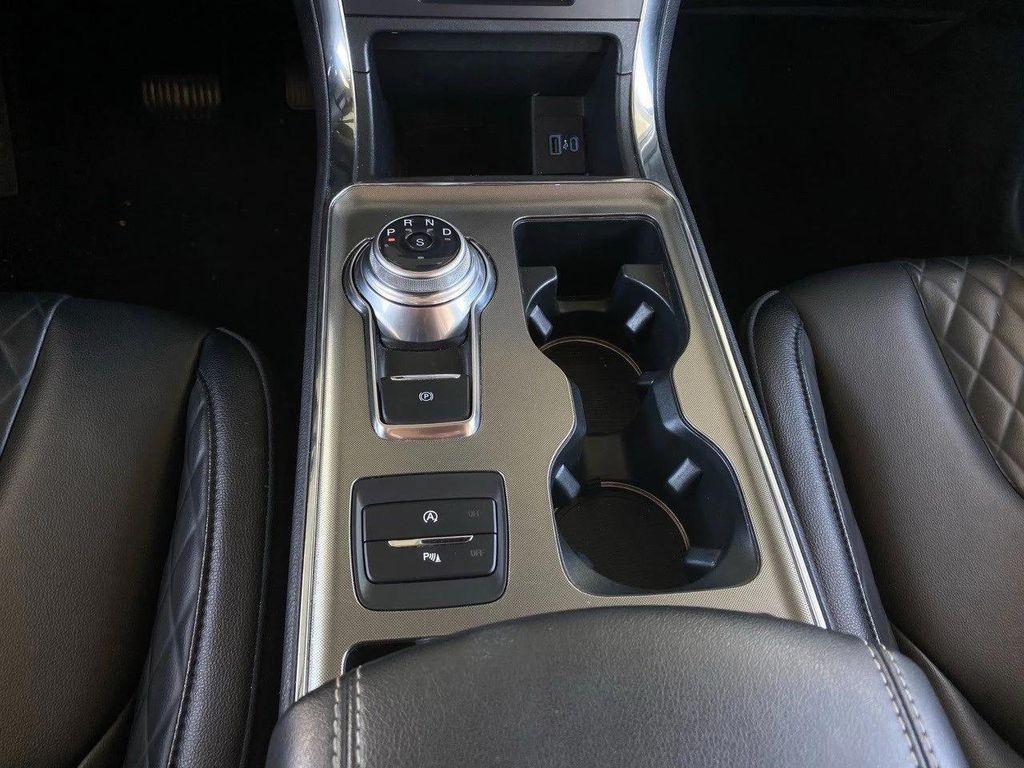 used 2024 Ford Edge car, priced at $24,955