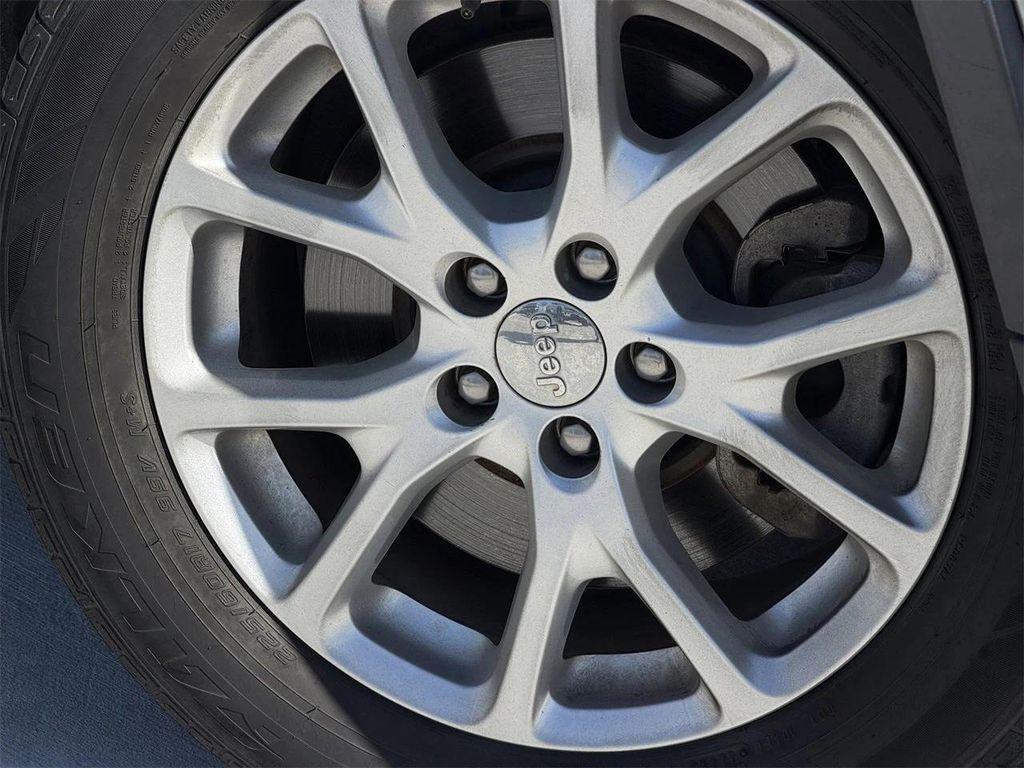 used 2017 Jeep Cherokee car, priced at $9,882