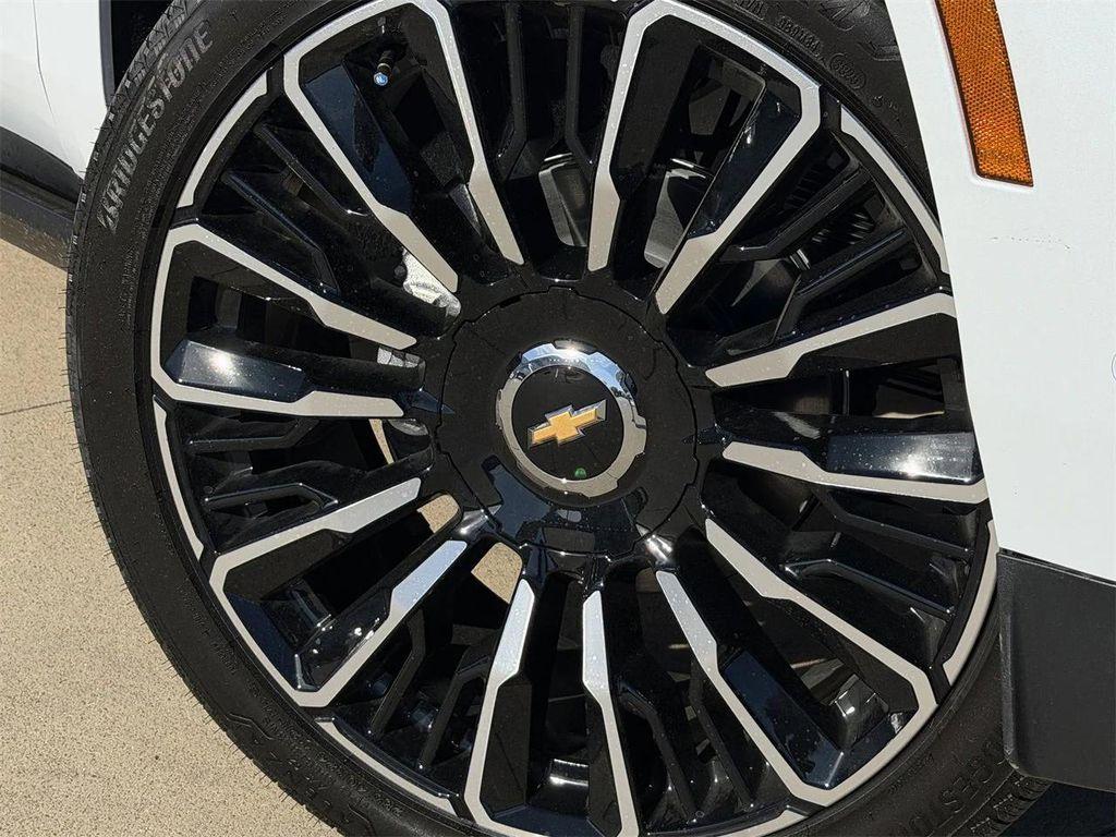 new 2026 Chevrolet Suburban car, priced at $98,400