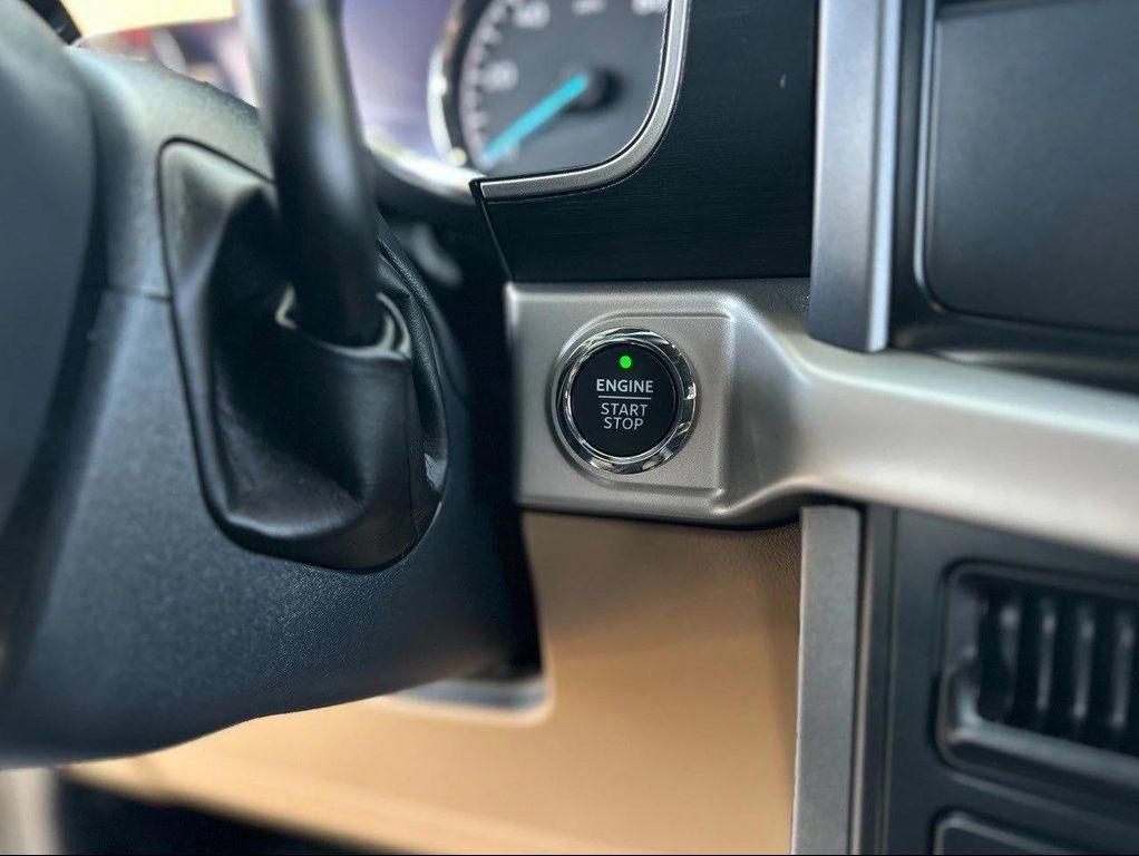 used 2021 Ford F-150 car, priced at $36,304