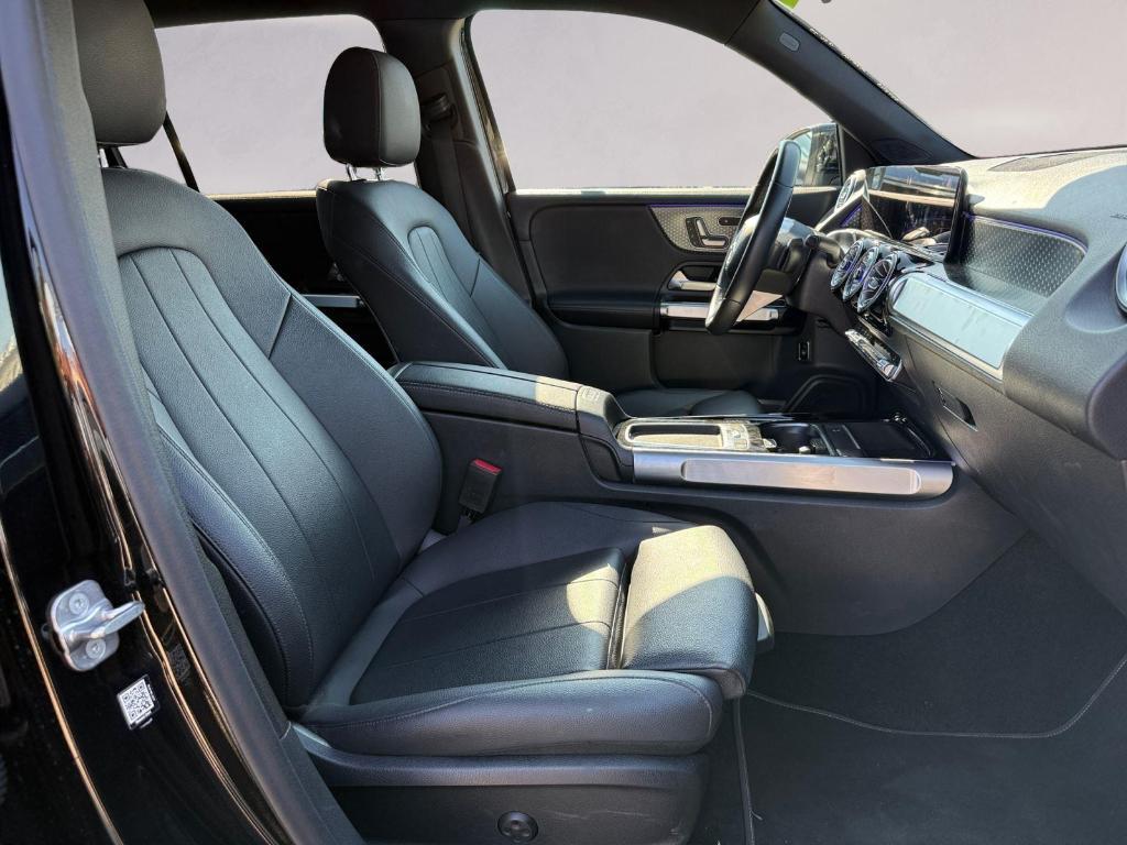 used 2025 Mercedes-Benz GLB 250 car, priced at $33,990